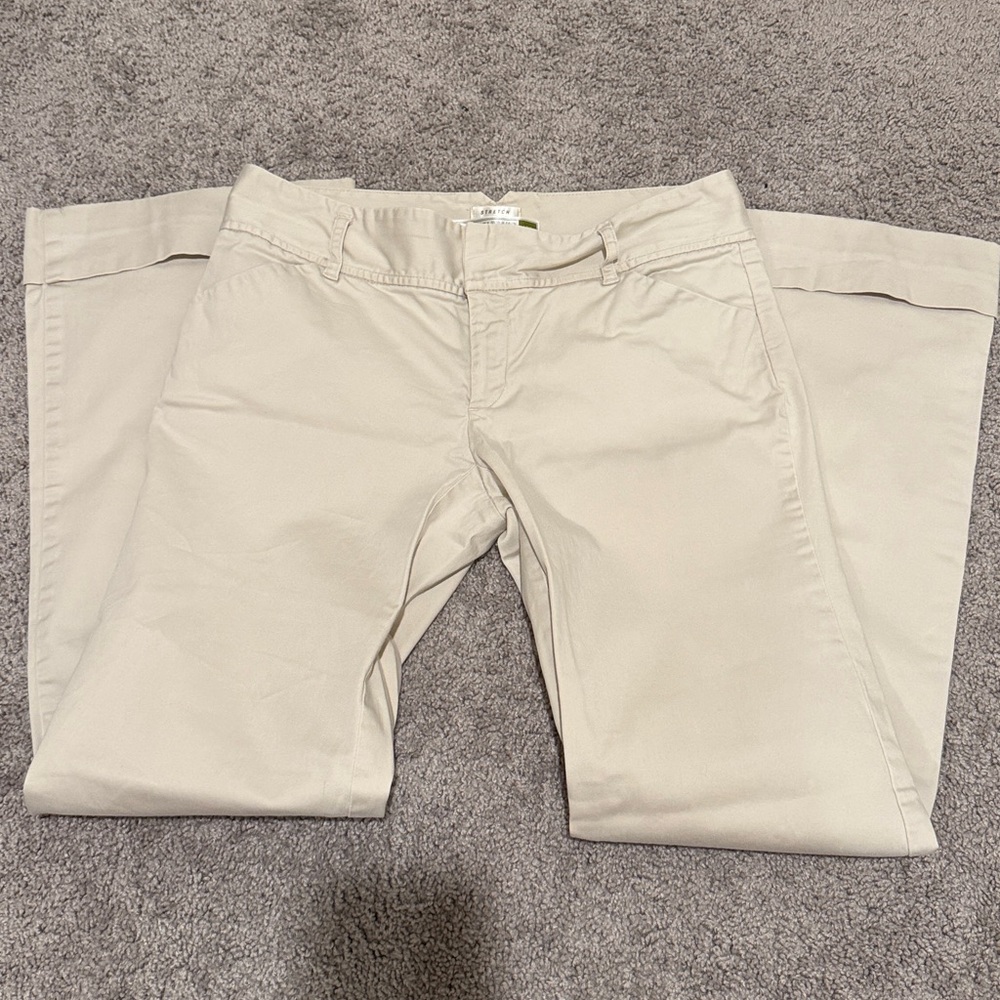 🛍️ 3/$25 Old Navy Women's Light Beige Boot-Cut Pants